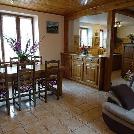 A Luc * Castelnau-de-Mandailles